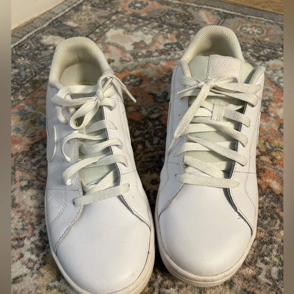 Nike Court Royale Size 11